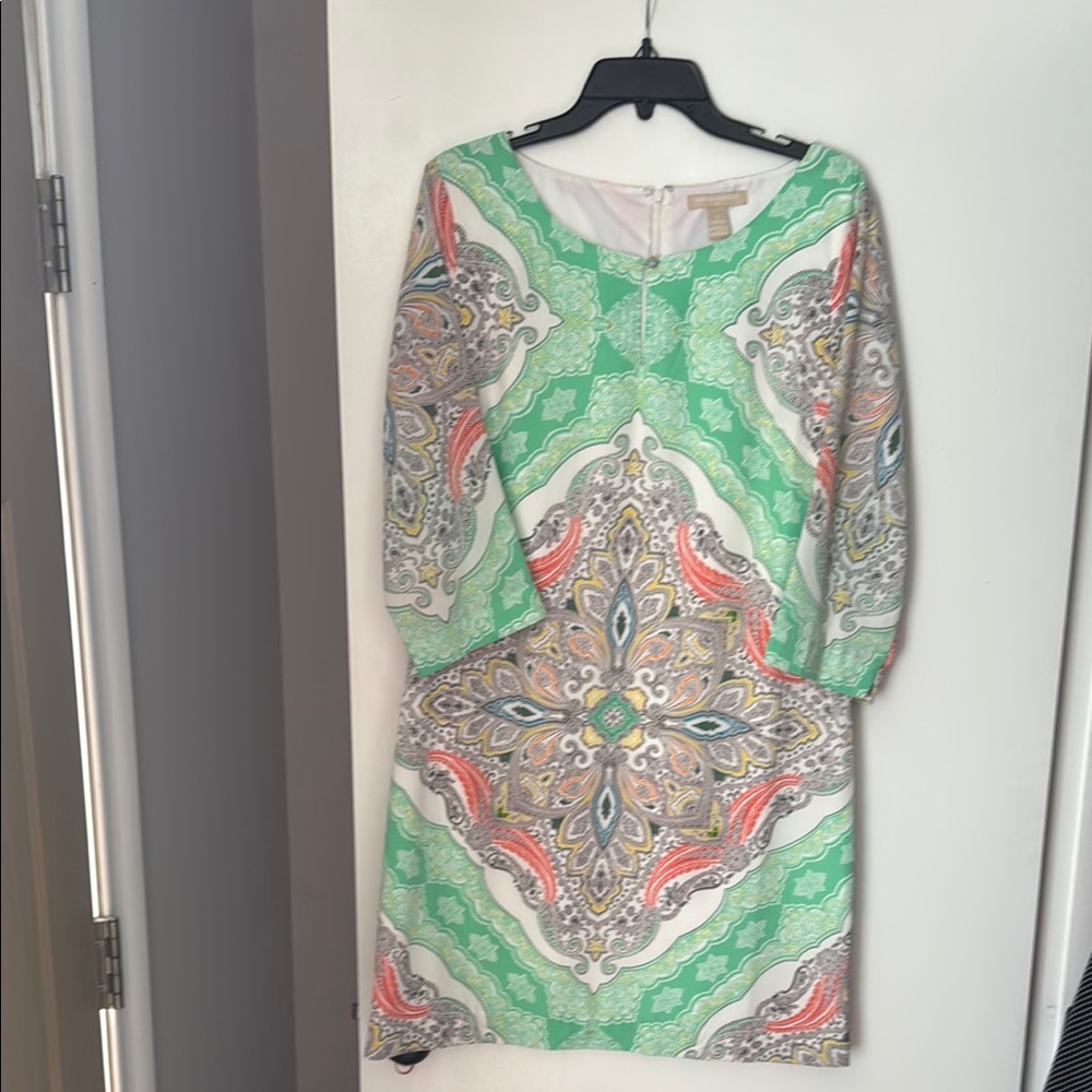 Banana Republic Green and Cream Patterned Dress